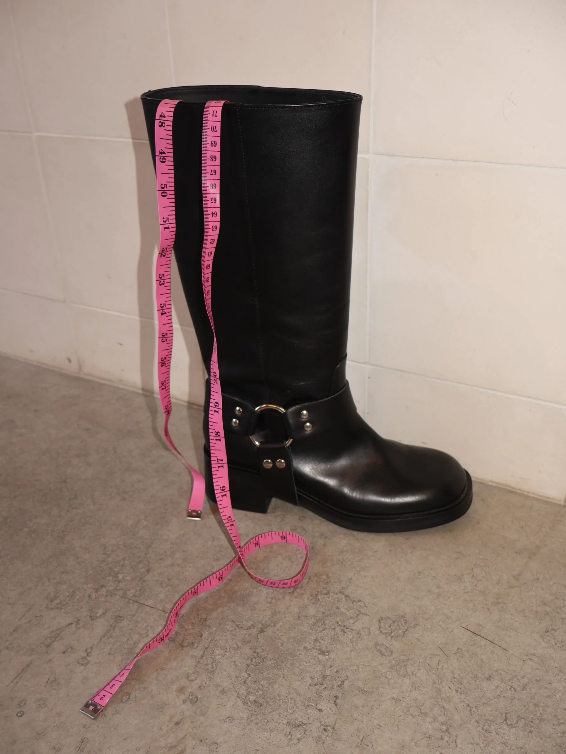 Lucca Wider Black Boot - Image 2