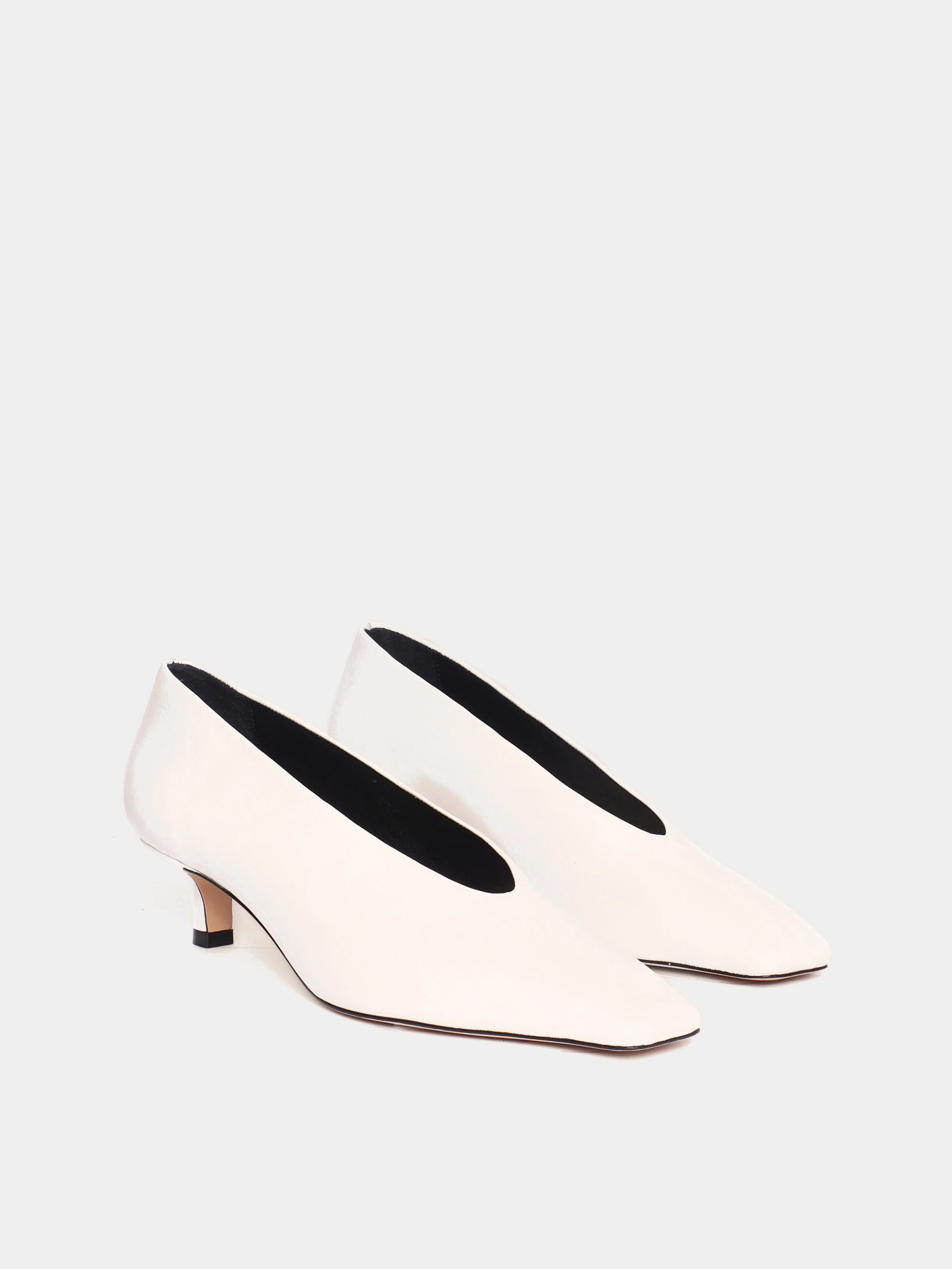 Mariana Cream Pump - Image 3