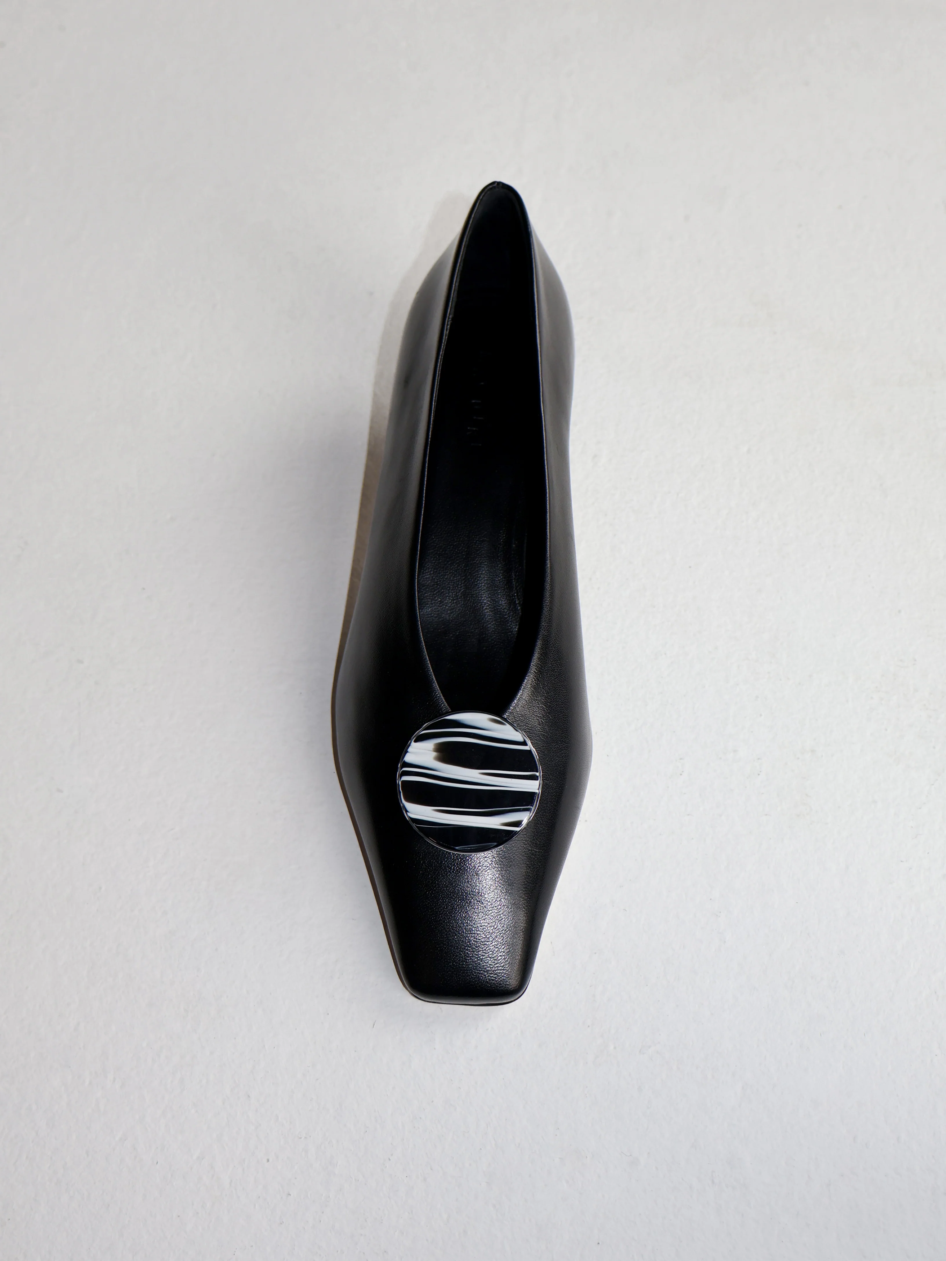 Round Clip Black - Image 2